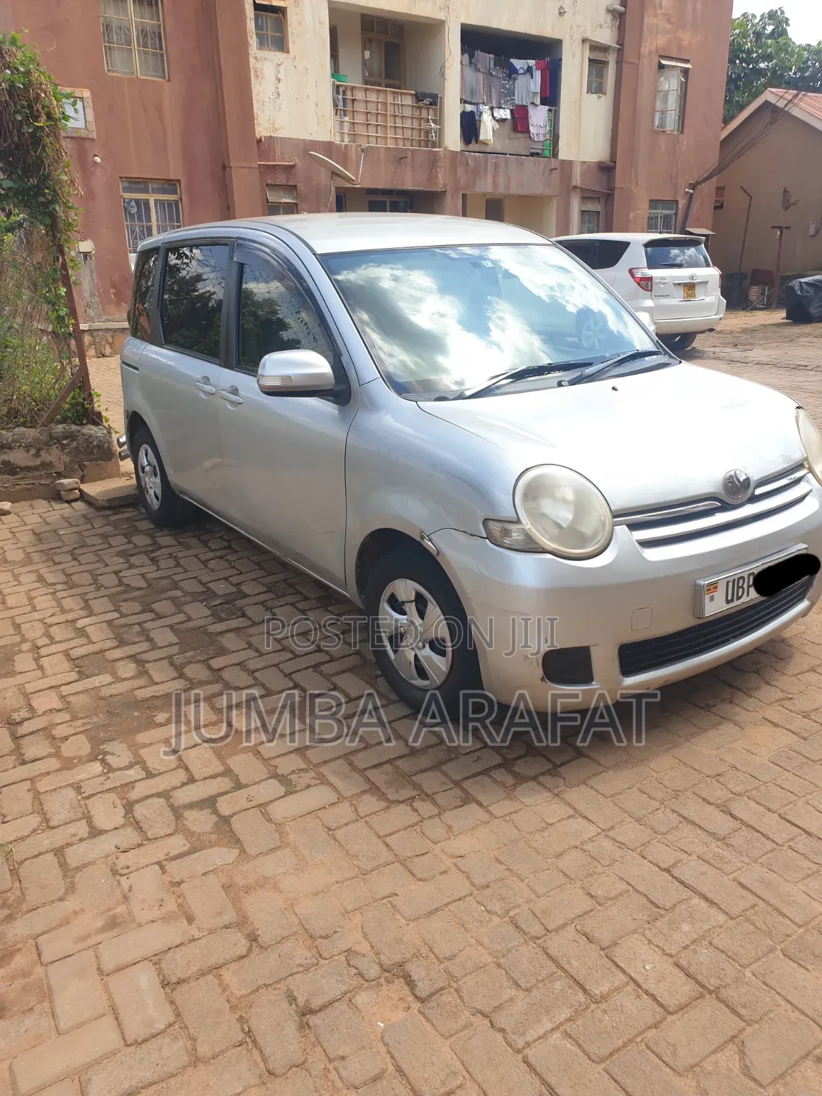 Toyota Sienta 1.5 FWD 2008 Silver