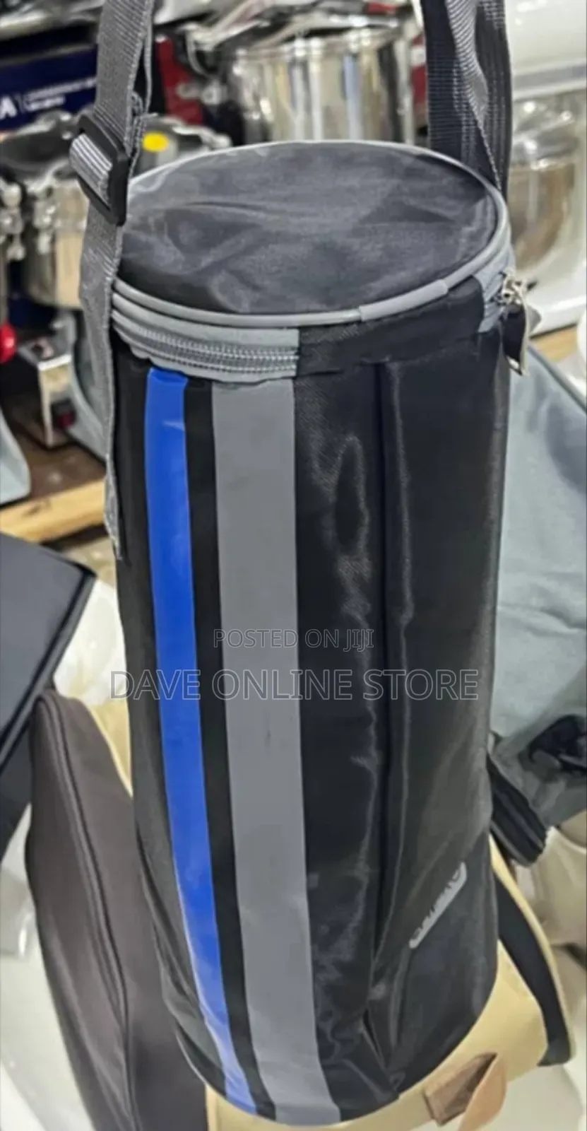 Insulated Thermal Water Bottle Carrier Bag.