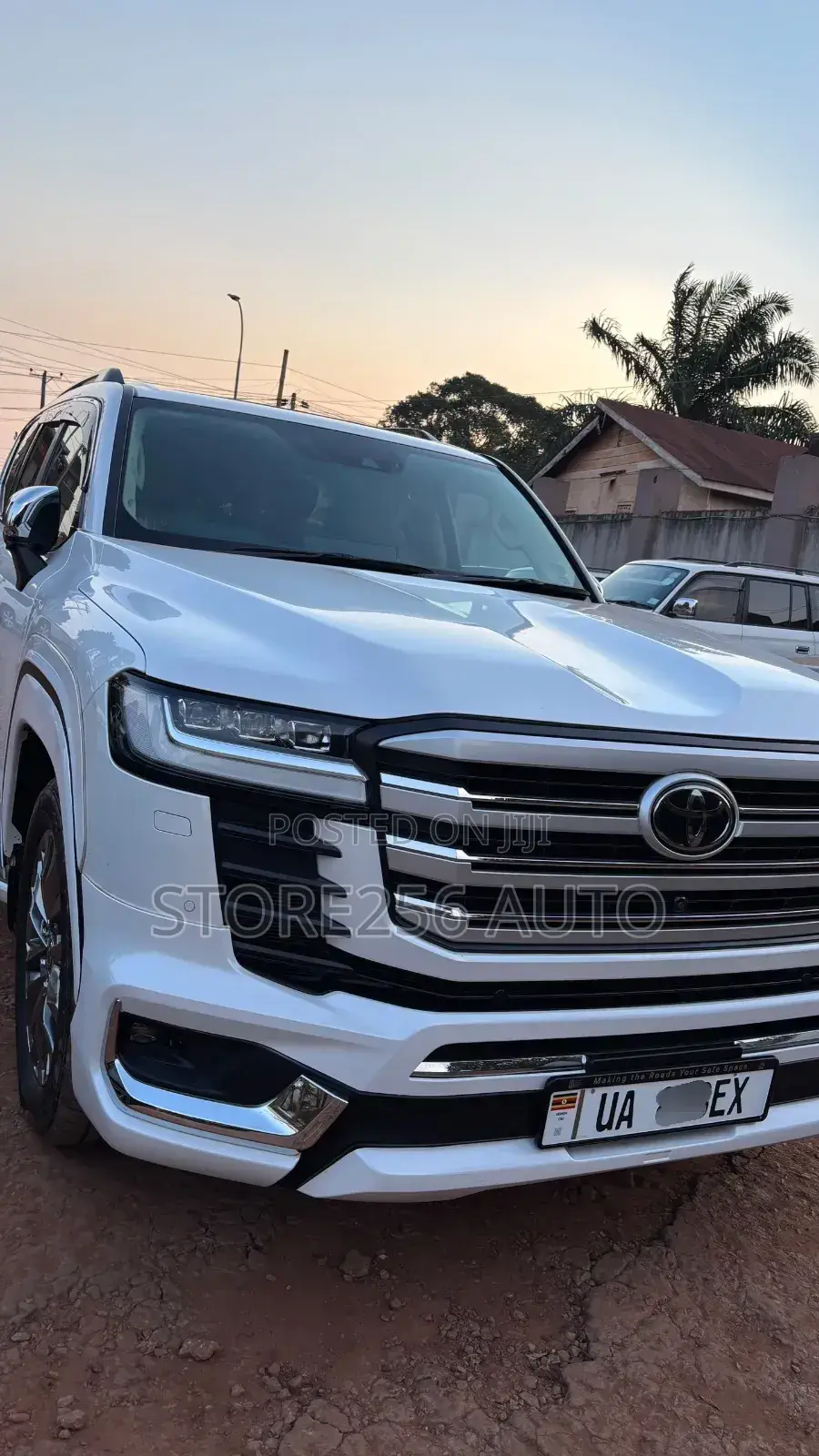 Toyota Land Cruiser LC300 2023 Pearl