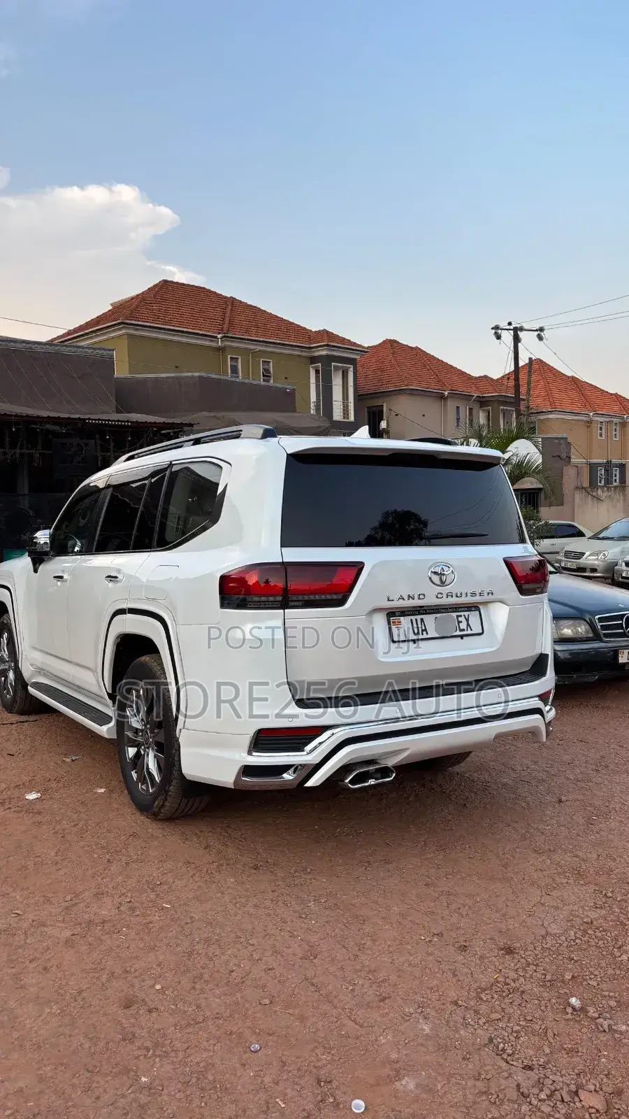 Toyota Land Cruiser LC300 2023 Pearl