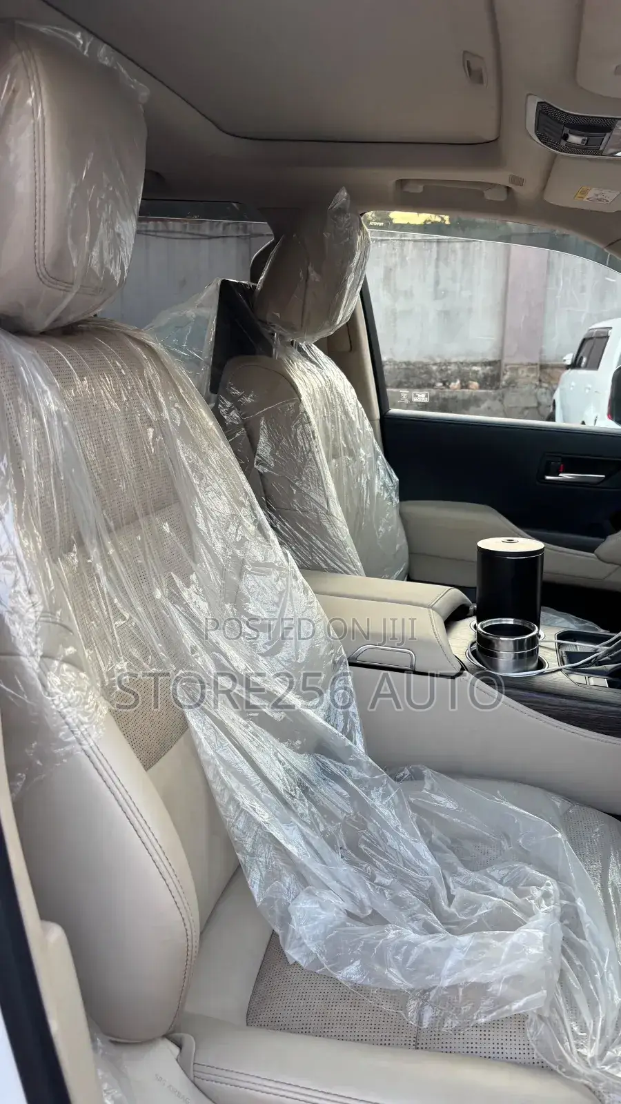 Toyota Land Cruiser LC300 2023 Pearl