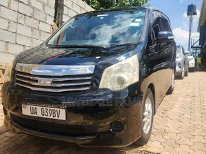 Toyota Noah 2012 Black