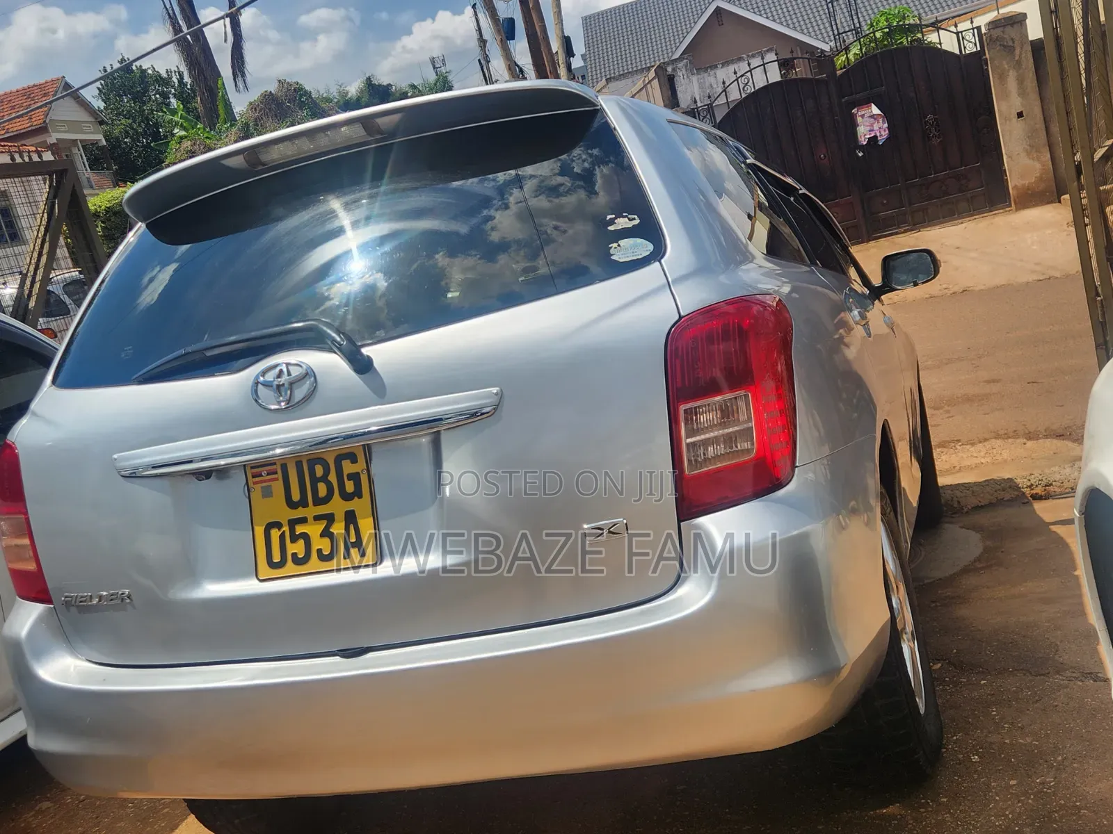 Toyota Corolla Fielder 2010 Silver