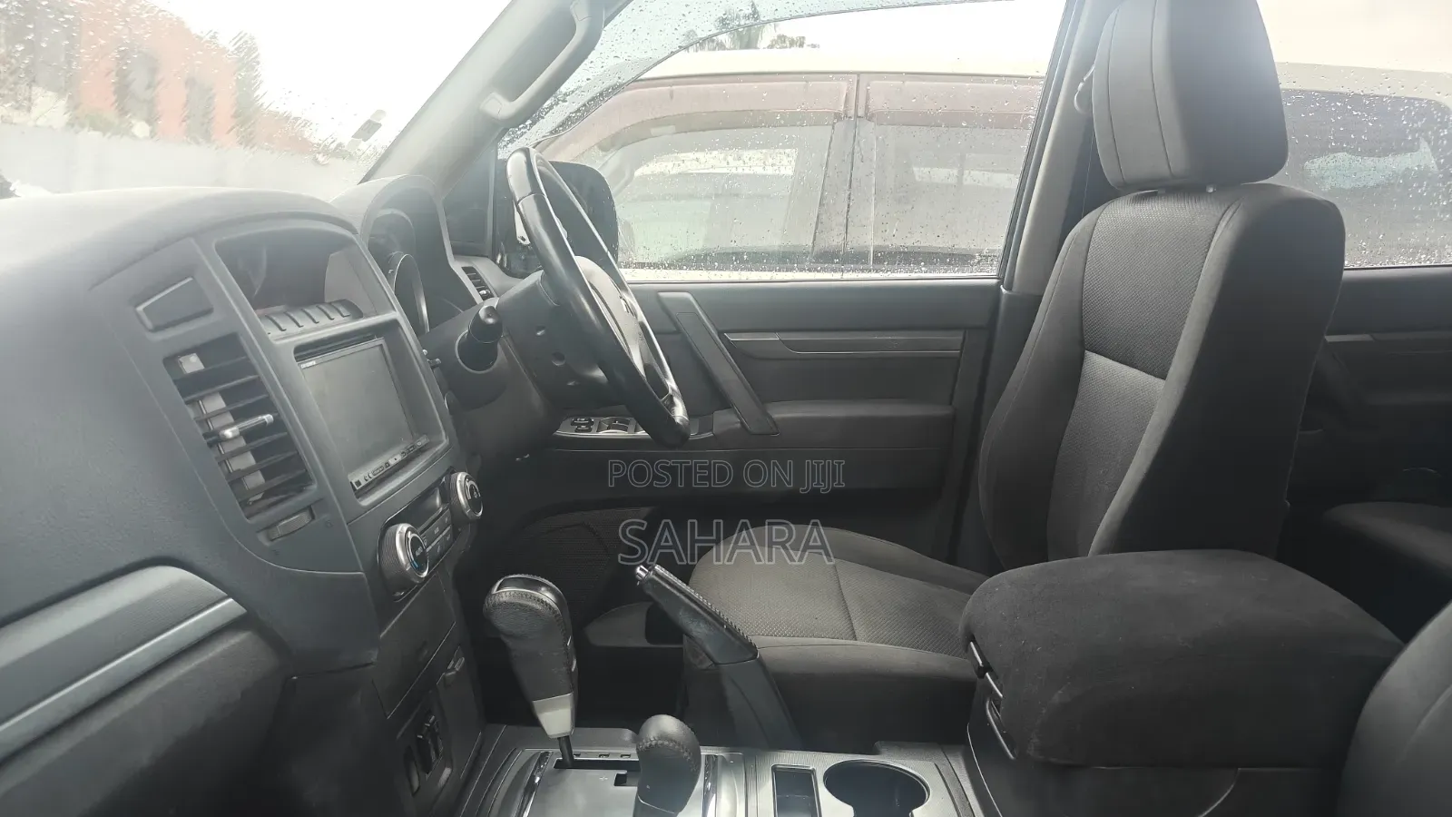 Mitsubishi Pajero 2011 White