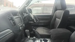 Mitsubishi Pajero 2011 White