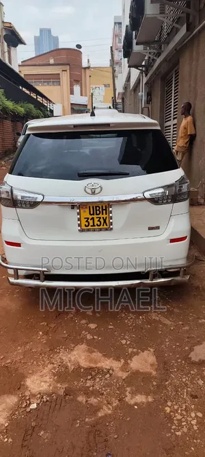 Toyota Wish 2012 Pearl