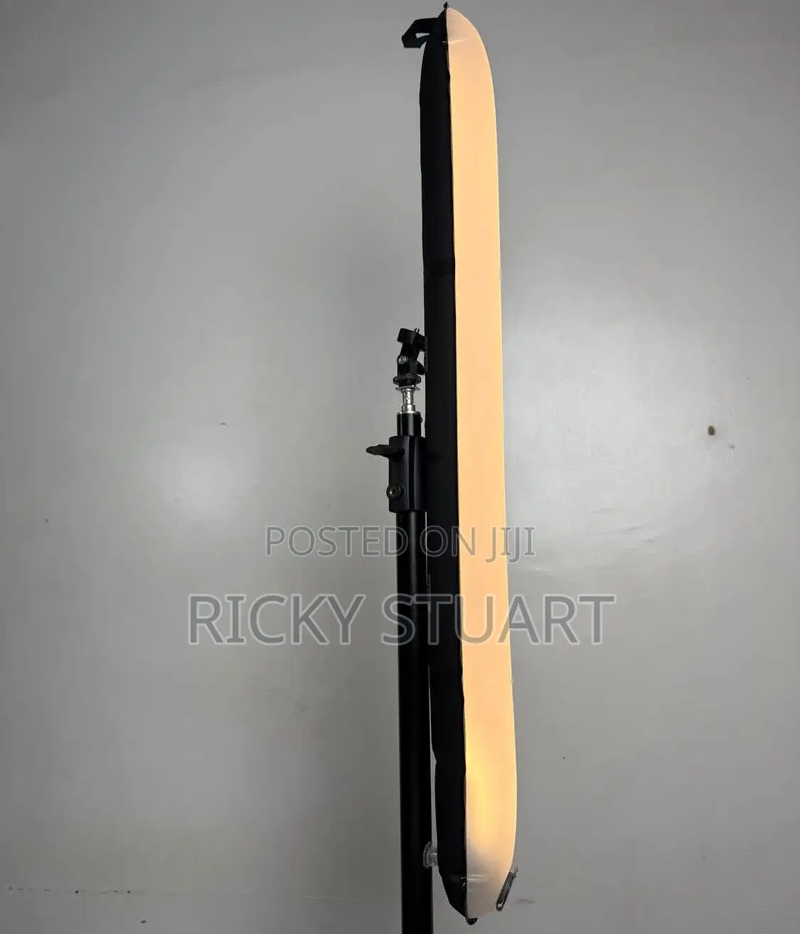 Ulanzi UA20 Portable Air Tube Bi-Color LED Light