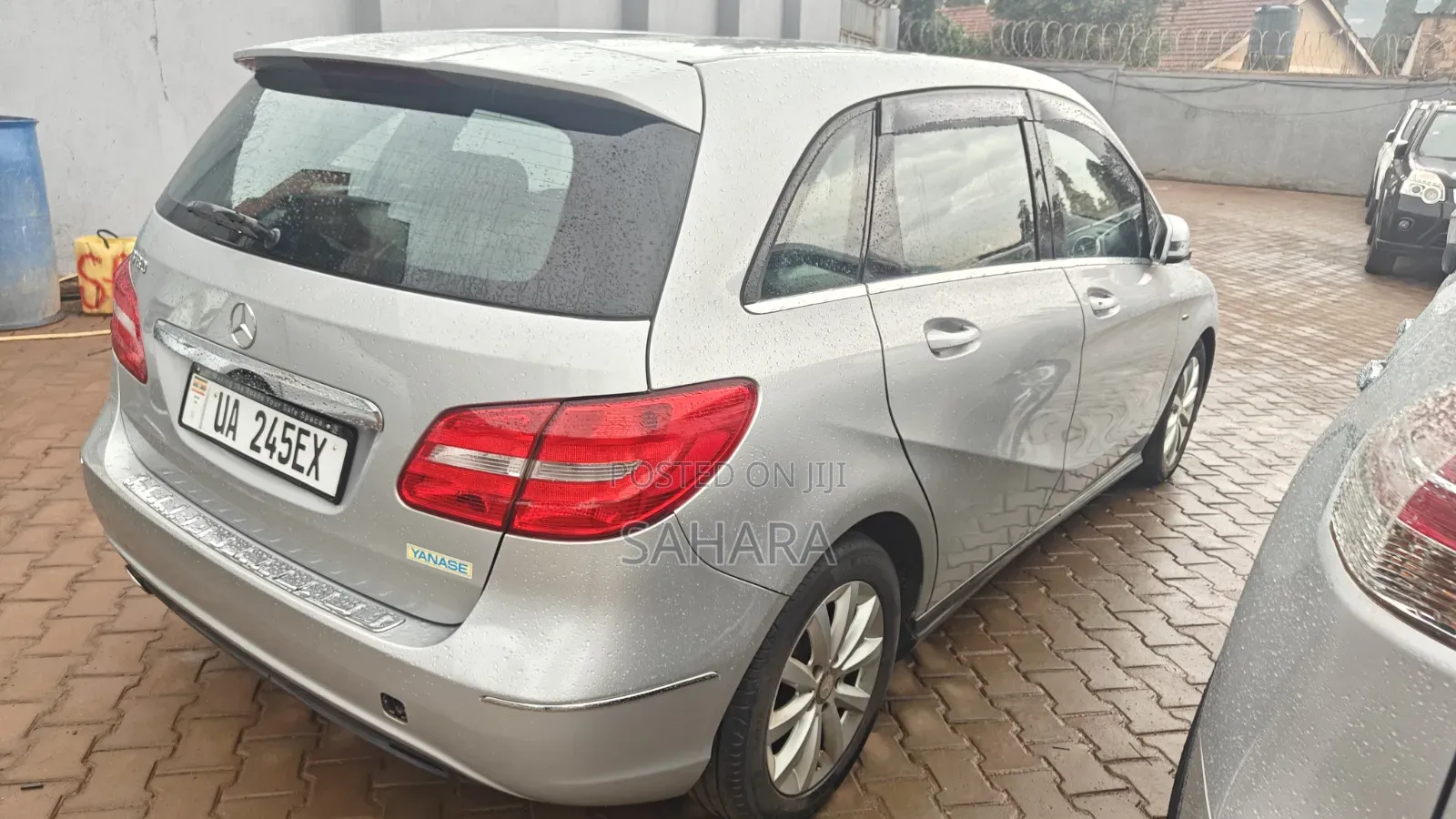 Mercedes-Benz B-Class 2012 Silver