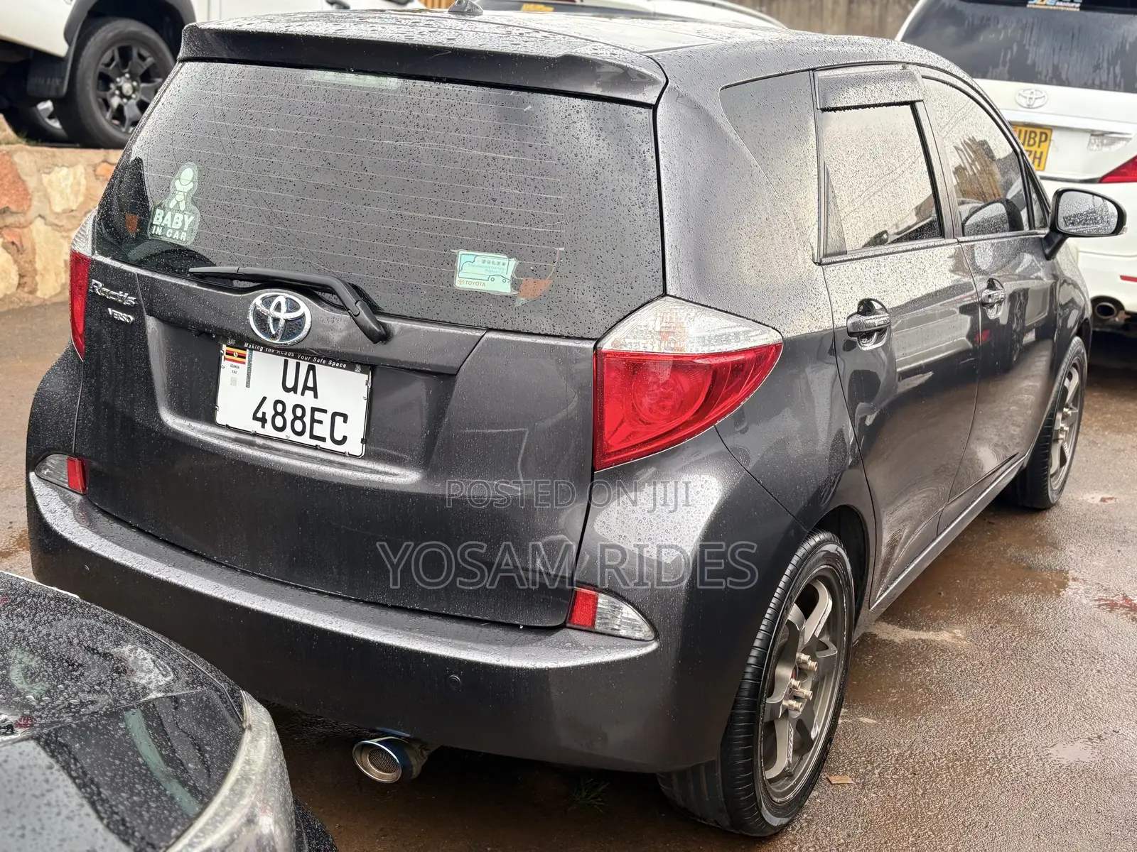 Toyota Ractis 1.5 FWD 2011 Gray