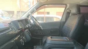 Toyota HiAce 2012 Black