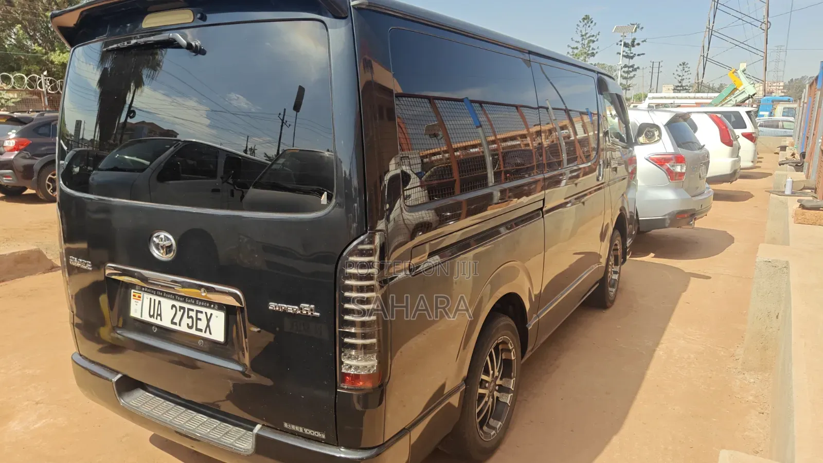 Toyota HiAce 2012 Black