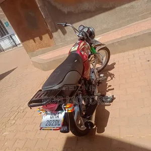 Bajaj Boxer 2025 Red