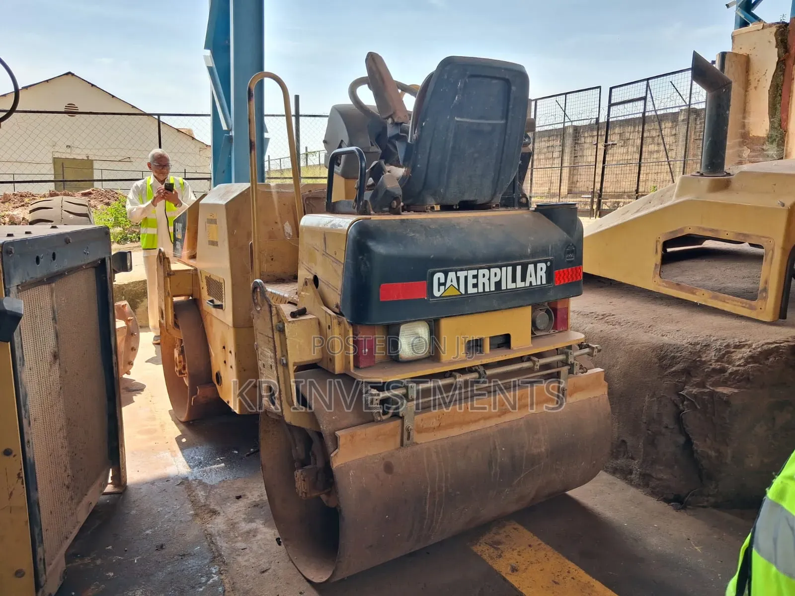 Car 2012 Yellow