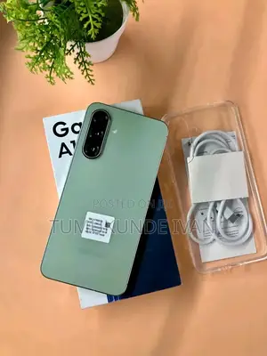New Samsung Galaxy A17 5G 256 GB Green