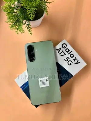 New Samsung Galaxy A17 5G 256 GB Green