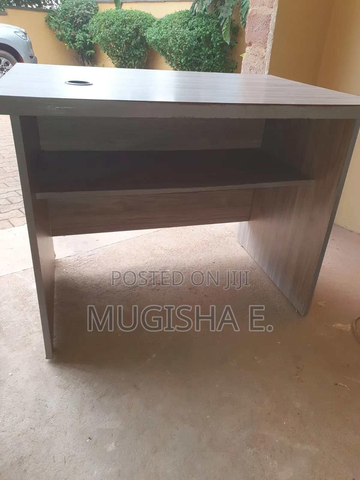 Small Office Desk (No Drawers but With a Storage Space)