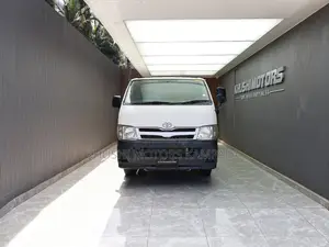 Toyota HiAce 2012 White