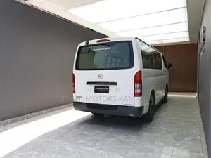 Toyota HiAce 2012 White