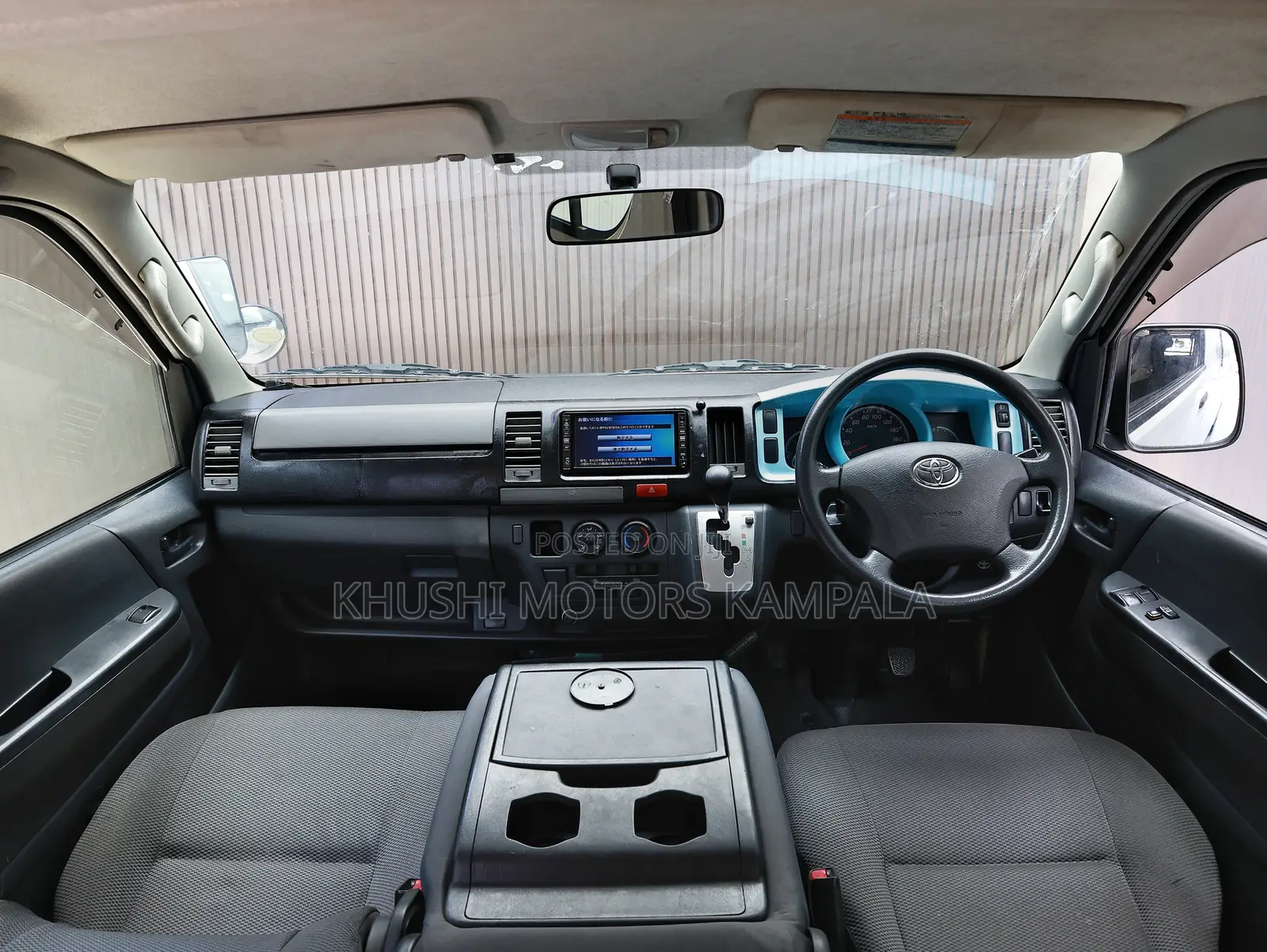 Toyota HiAce 2012 White