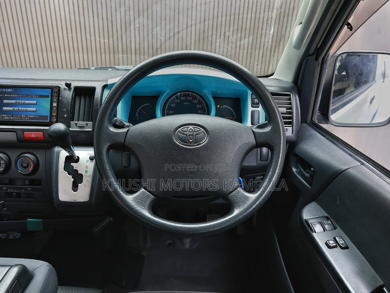 Toyota HiAce 2012 White