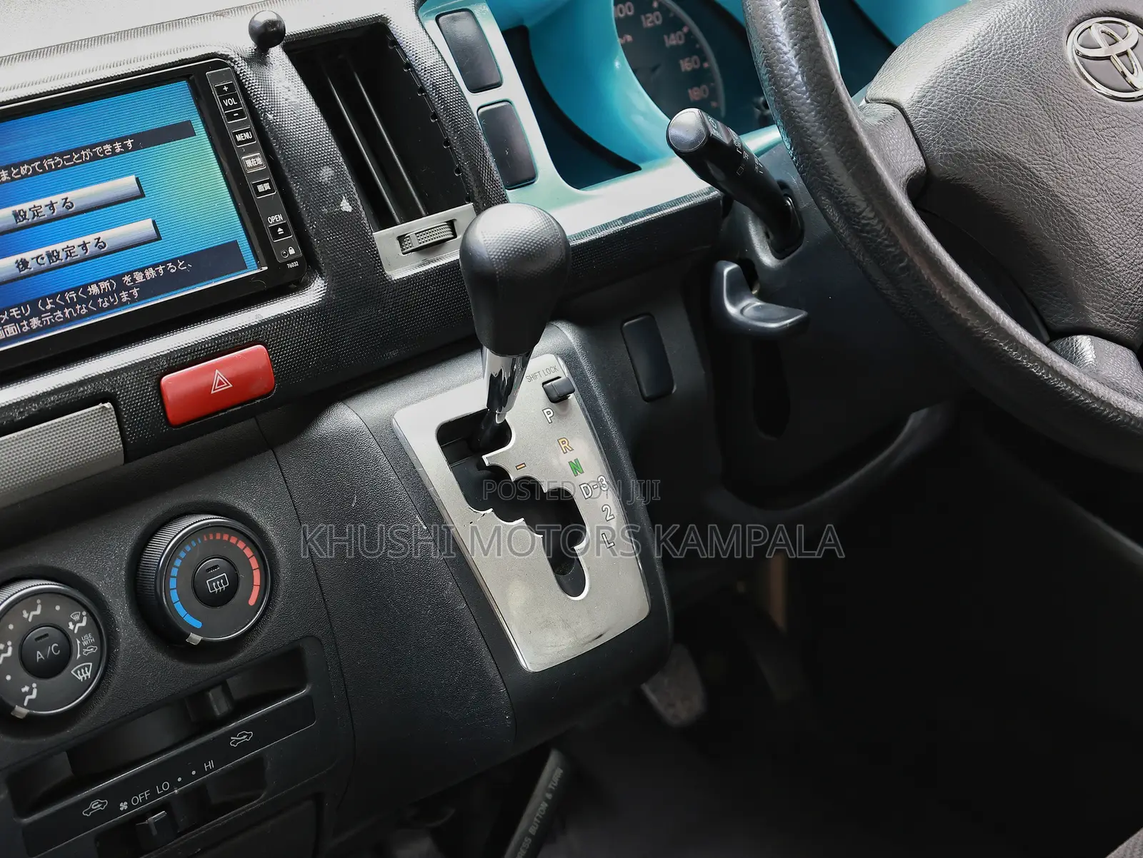 Toyota HiAce 2012 White