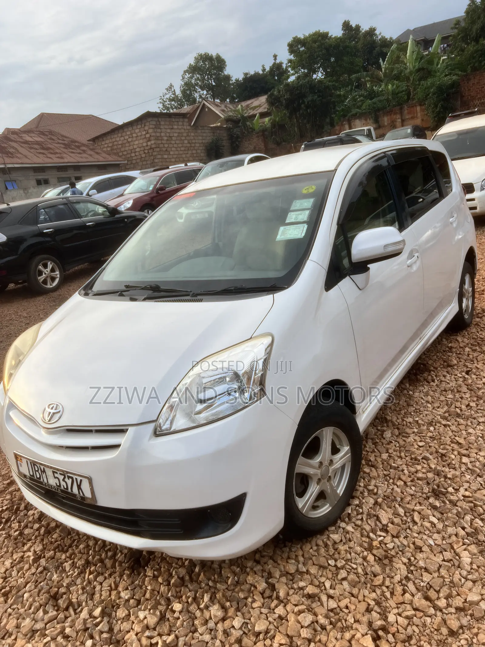 Toyota Passo Sette 1.5 FWD 2010 White