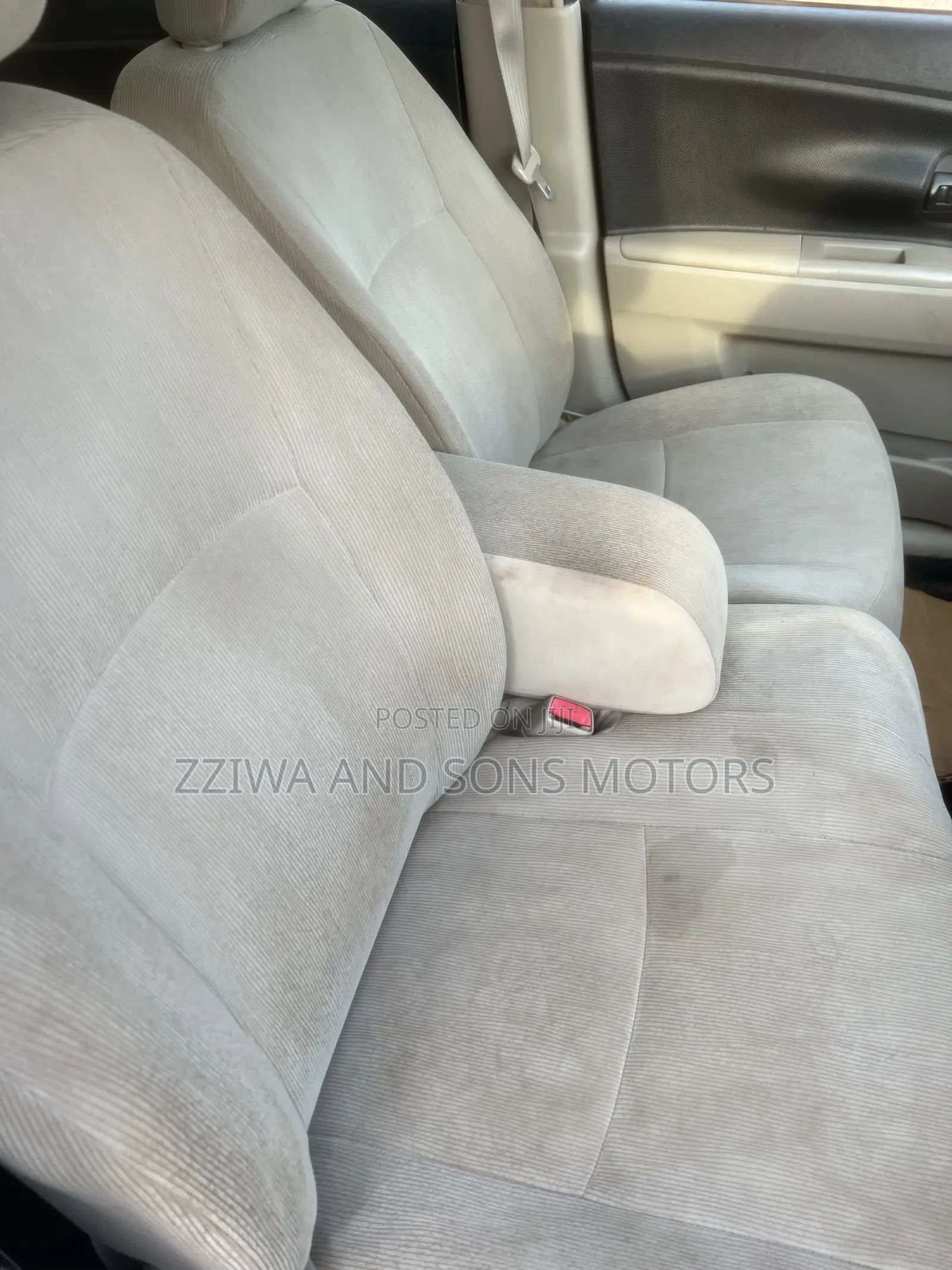 Toyota Passo Sette 1.5 FWD 2010 White