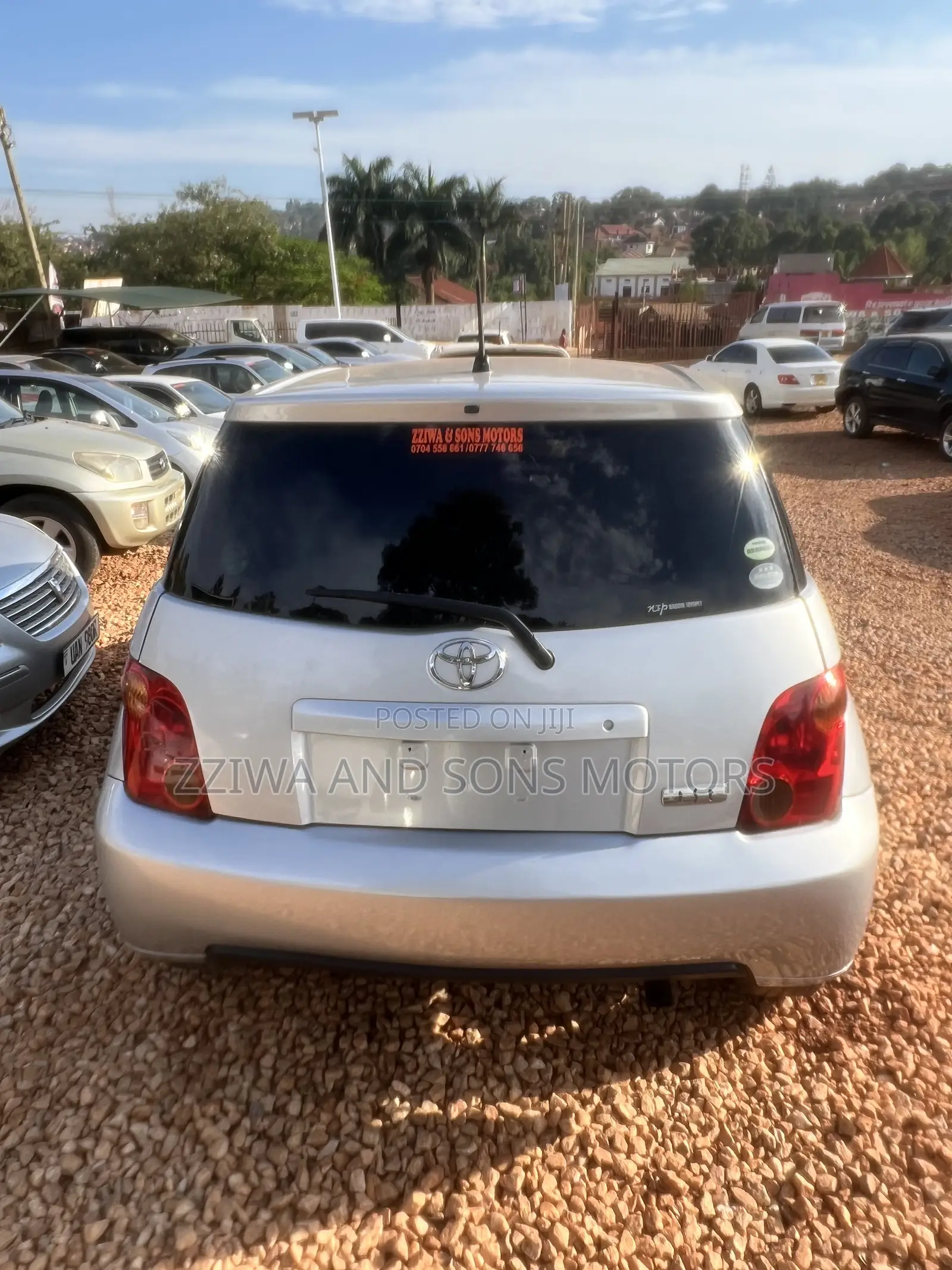 Toyota IST 2005 Silver