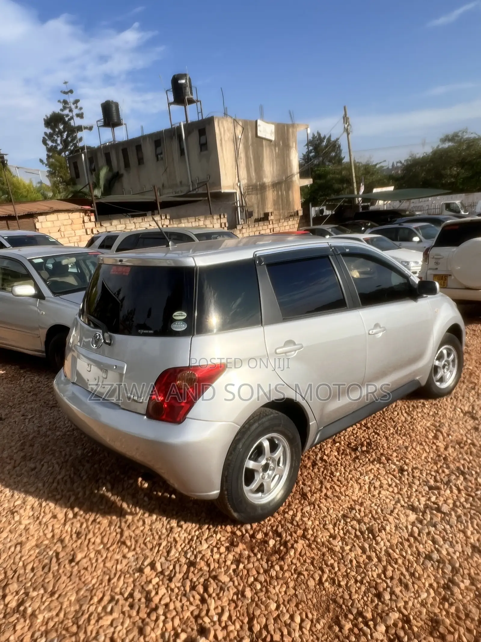 Toyota IST 2005 Silver