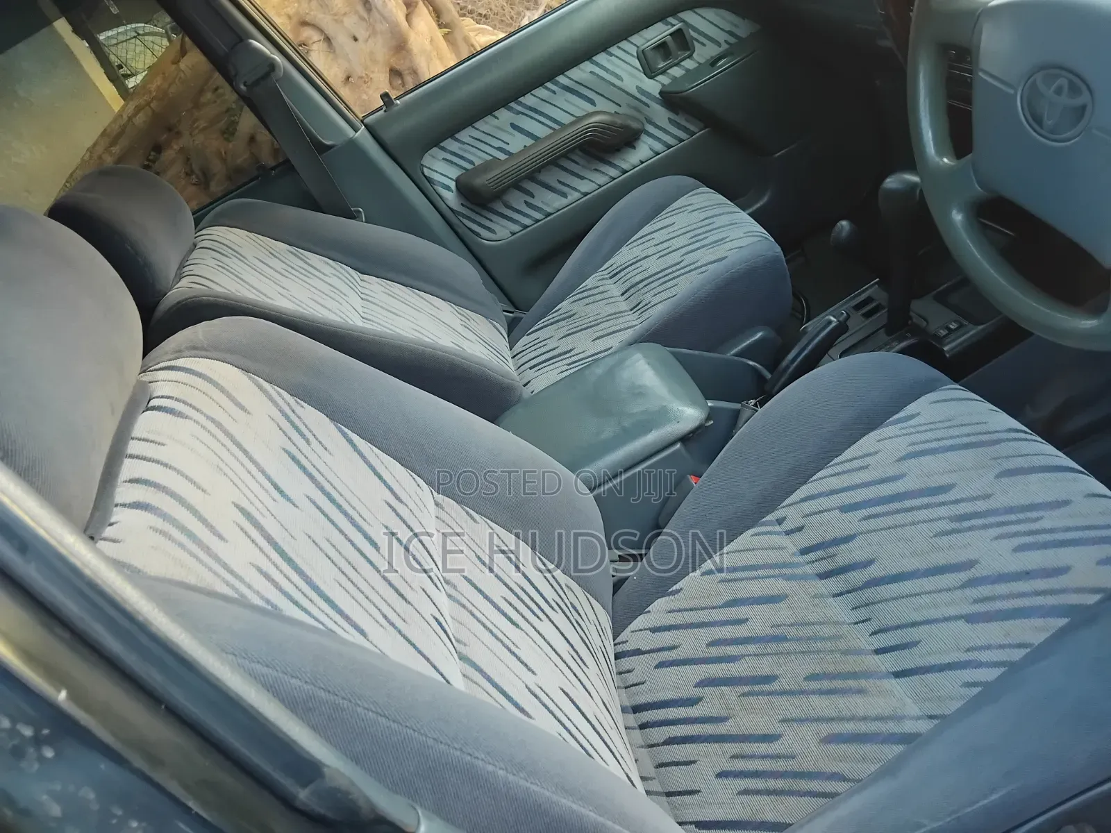 Toyota Noah 2002