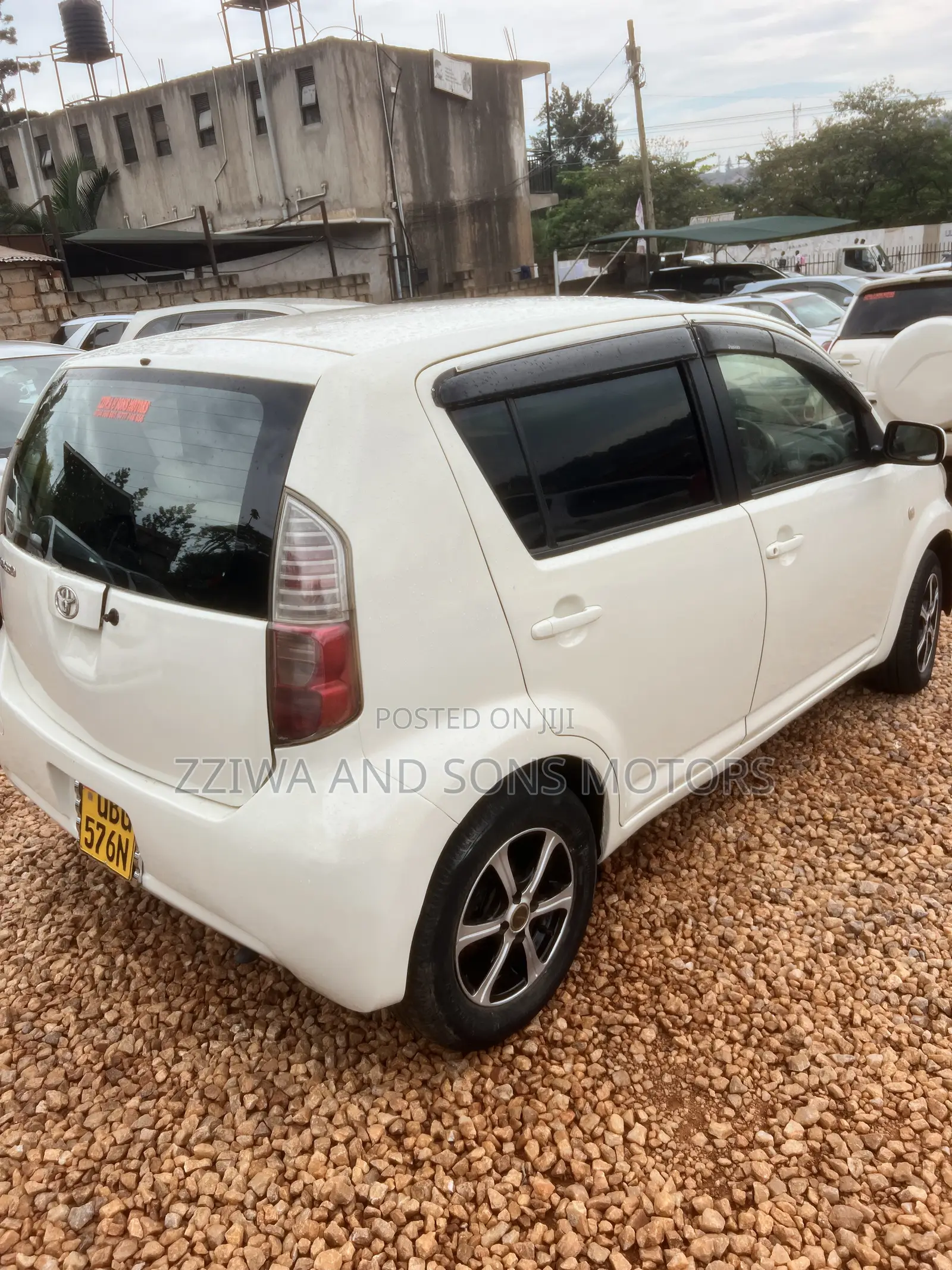 Toyota Passo 1.0 AWD 2010 White