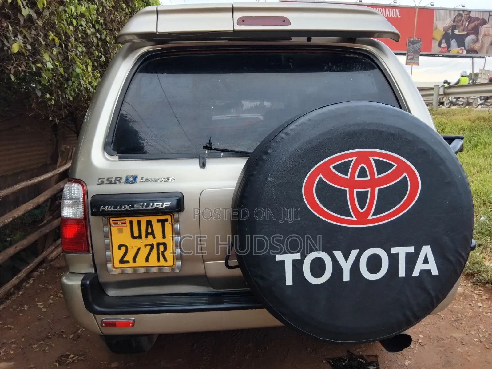 Toyota Hilux Surf 2000 Gold