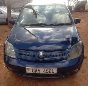 Toyota IST 2006 Blue