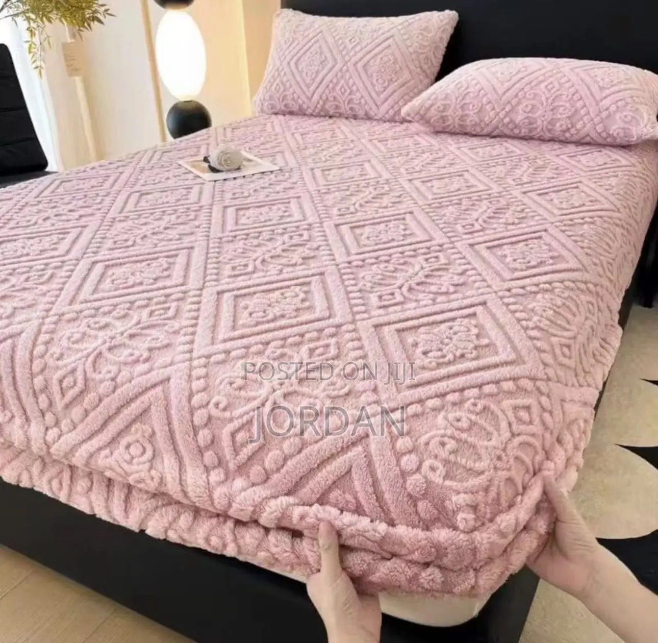 Volvet Matress Covers
