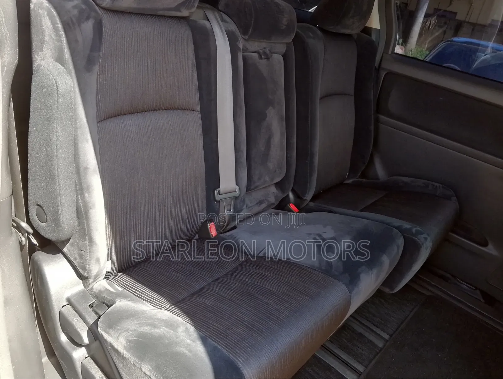 Toyota Alphard 2.4 Petrol AWD 2012 Silver