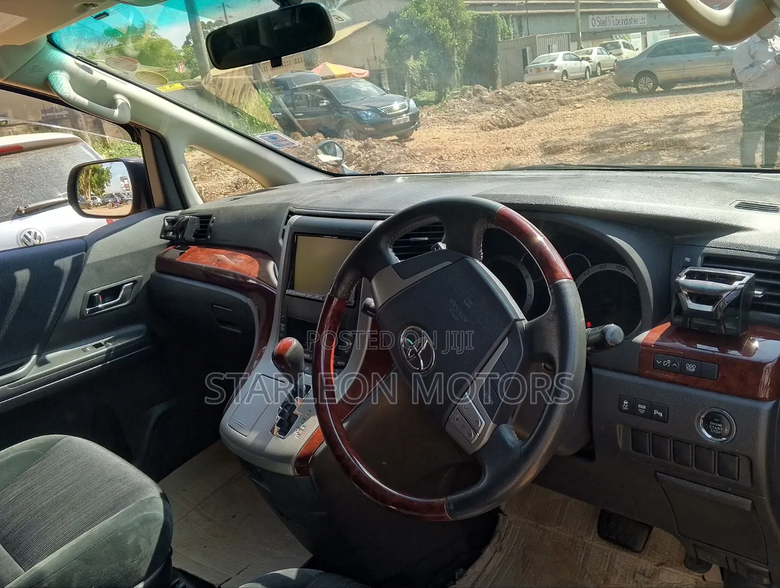 Toyota Alphard 2.4 Petrol AWD 2012 Silver