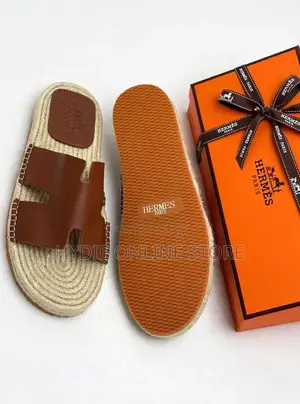 Outstanding HERMES Men’s Sandals