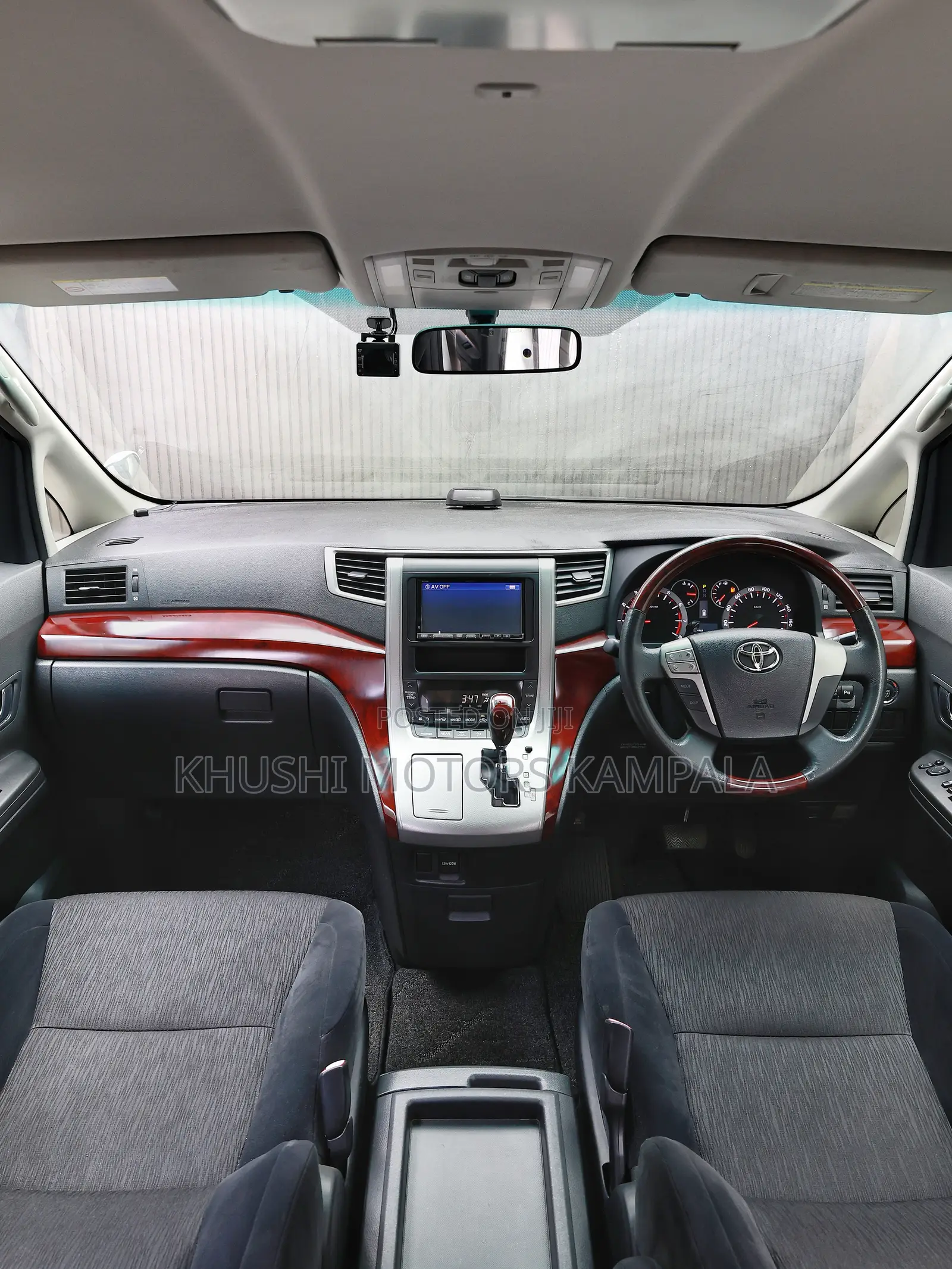 Toyota Alphard 2.4 Petrol FWD 2010 White