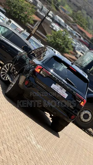 Ford Everest 2023 Black