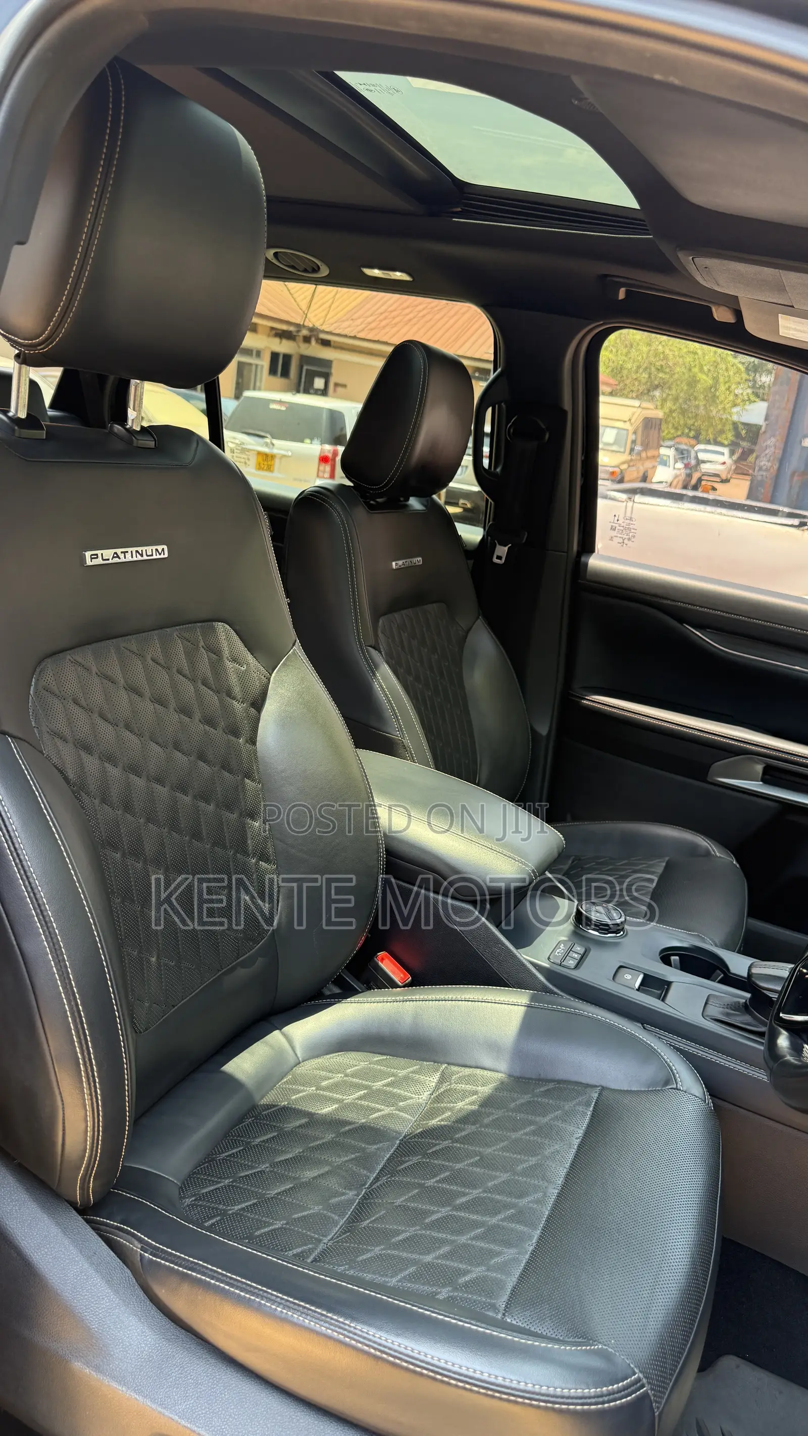 Ford Everest 2023 Black