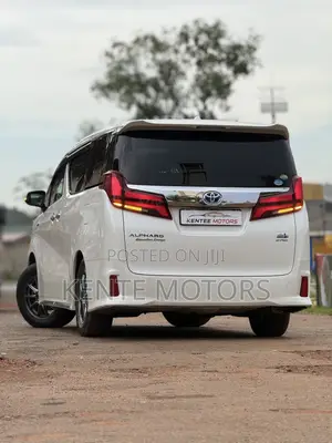 Toyota Alphard 2.5 Hybrid AWD 2023 White