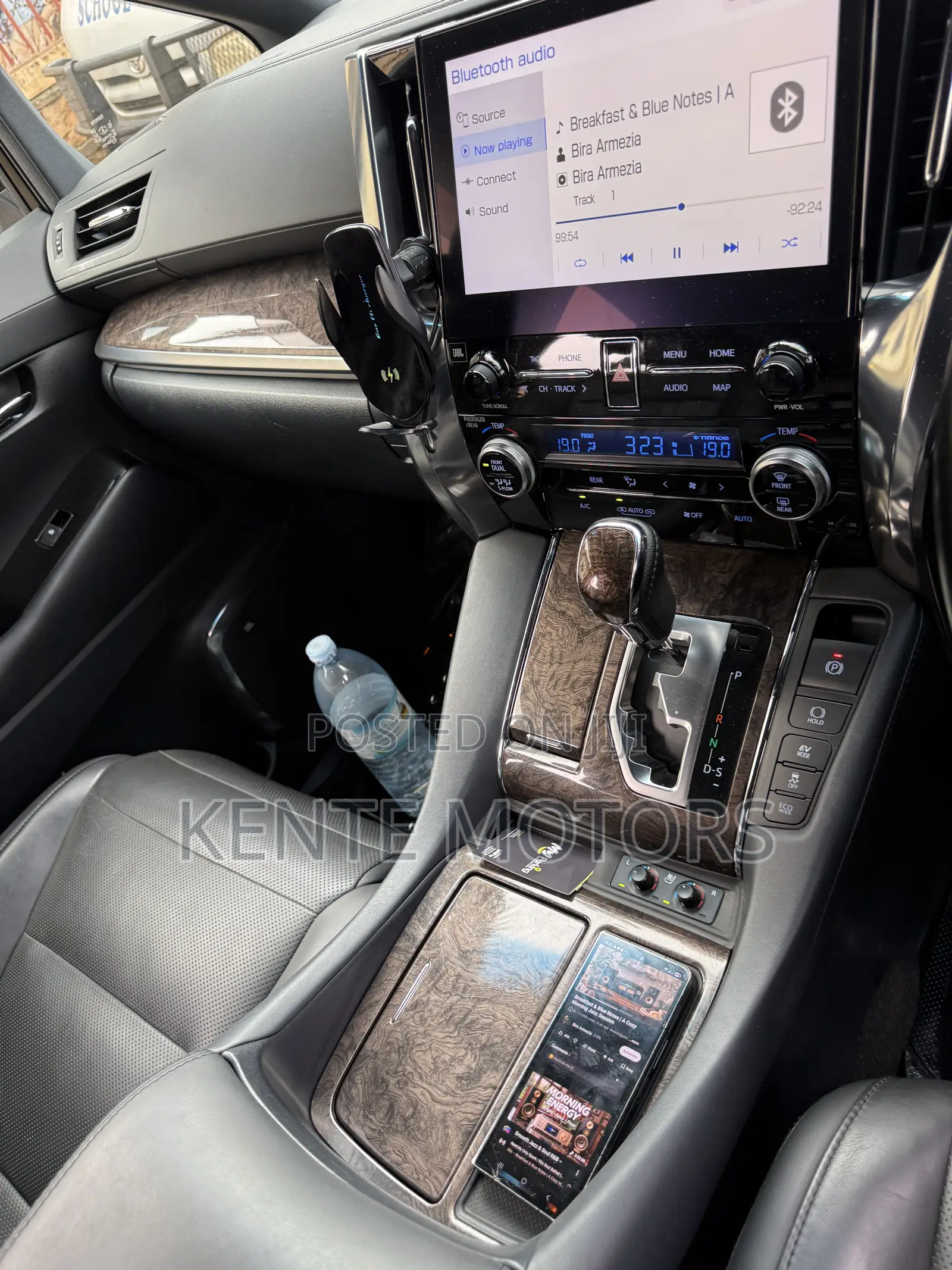 Toyota Alphard 2.5 Hybrid AWD 2023 White