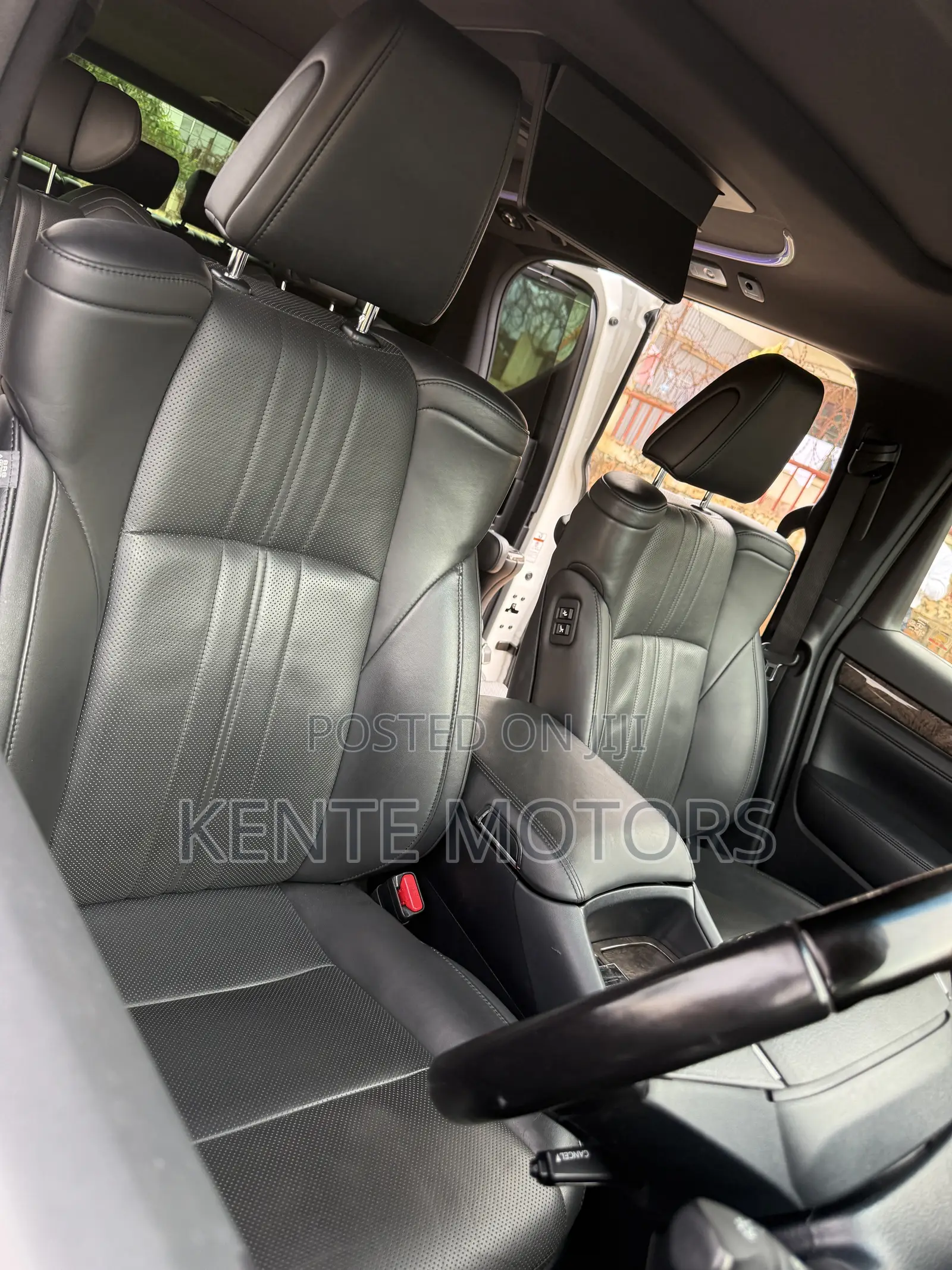 Toyota Alphard 2.5 Hybrid AWD 2023 White
