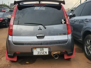 Mitsubishi Colt 2018 Gray