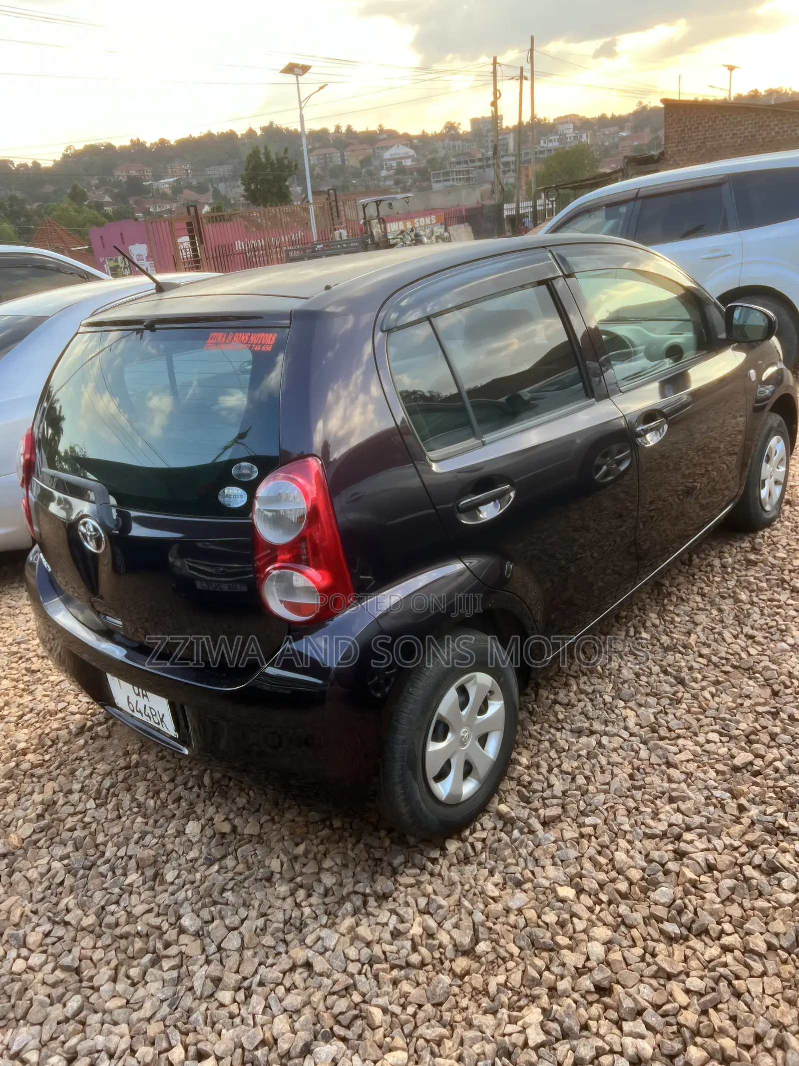 Toyota Passo 1.0 AWD 2012 Maroon