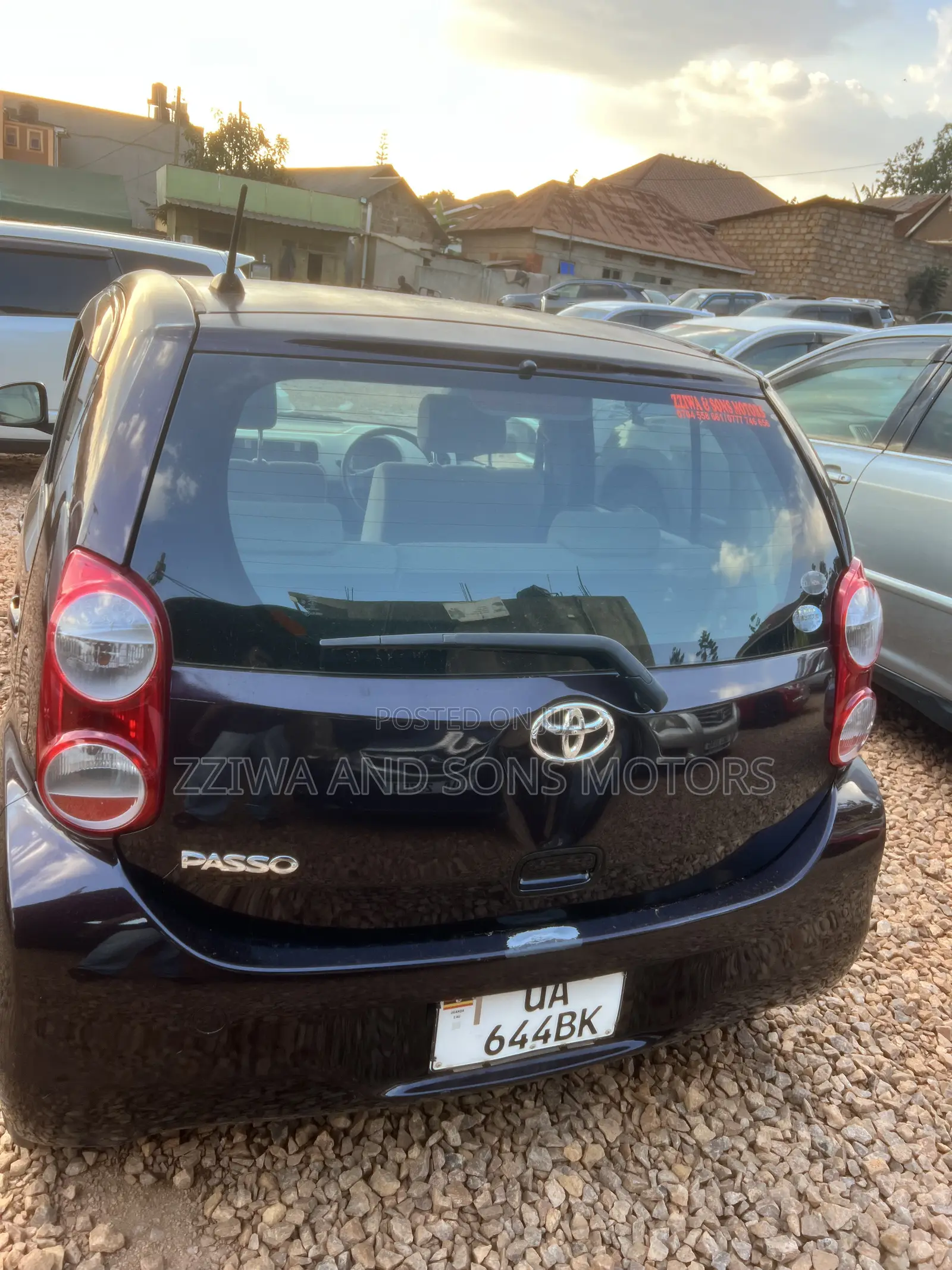 Toyota Passo 1.0 AWD 2012 Maroon