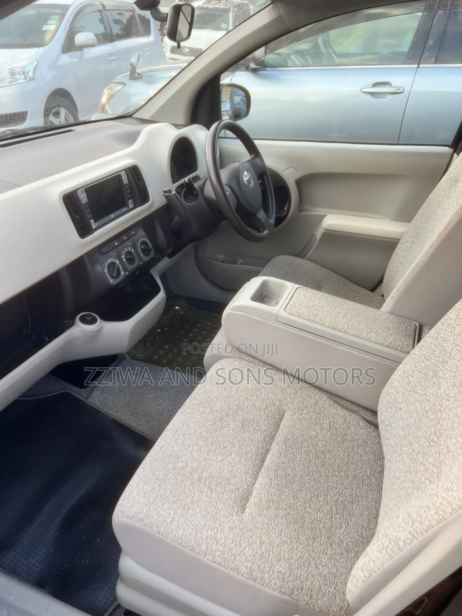 Toyota Passo 1.0 AWD 2012 Maroon