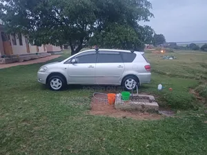 Toyota Ipsum 2004 Silver