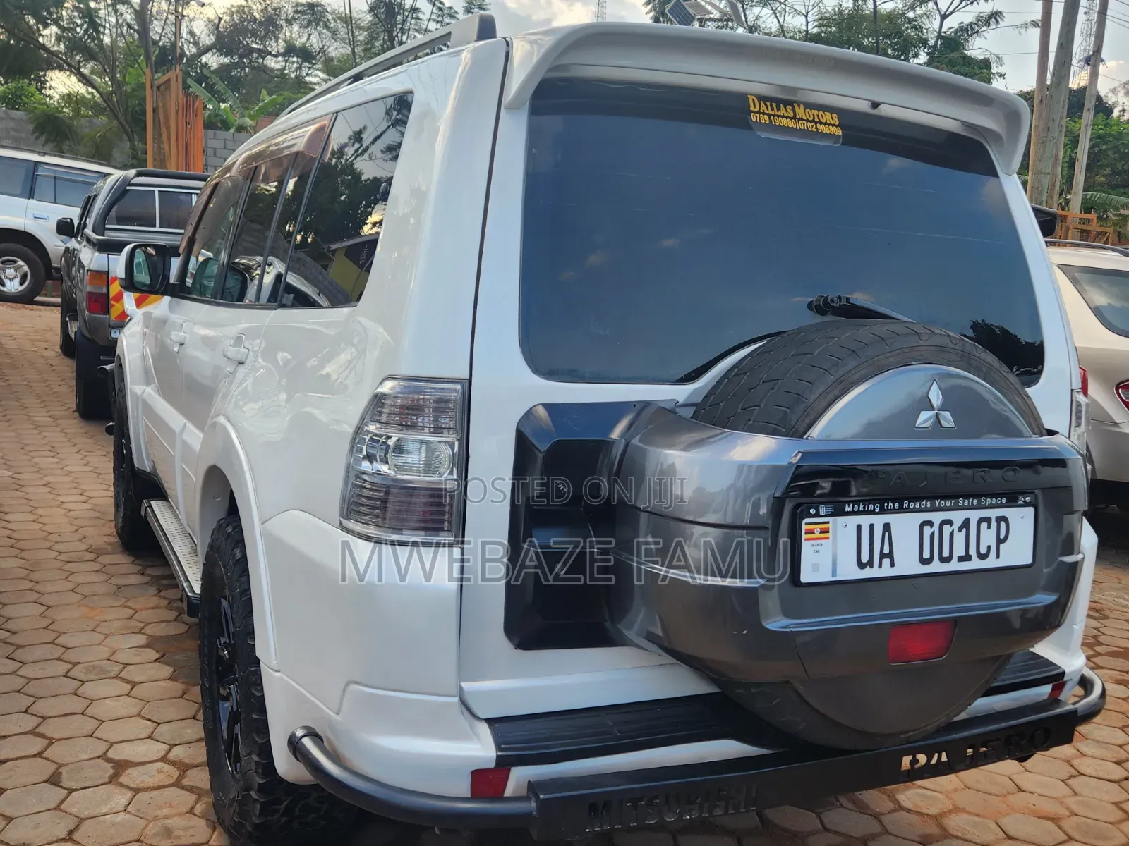 Mitsubishi Pajero 2009 White