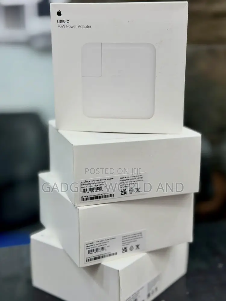 Apple 70W USB-C Power Adapter (UK)